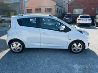 Begagnad Chevrolet Spark 81 HK (59 kW) 2010 Vit Halvkombi