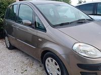 Usata Lancia Musa 89 CV (65 kW) 2006 Giallo Monovolume