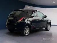 Usata Lancia Ypsilon 85 CV (62 kW) 2015 Nero Utilitaria