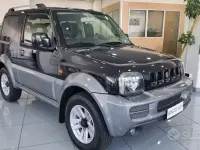 Usata Suzuki Jimny 84 CV (61 kW) 2012 Nero SUV