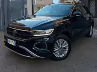 Usata VW T-Roc Life 150 CV (110 kW) 2023 Nero SUV