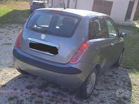 Begagnad Lancia Ypsilon 70 HK (51 kW) 2005 Grå Halvkombi