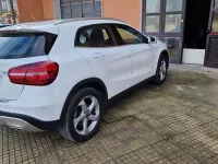 Usata Mercedes GLA200 136 CV (100 kW) 2018 Bianco SUV