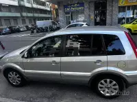 Usata Ford Fusion 80 CV (58 kW) 2011 Grigio Utilitaria