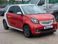 Usata Smart ForFour 90 CV (66 kW) 2019 Rosso Utilitaria