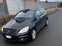 Usata Mercedes B180 109 CV (80 kW) 2008 Nero Monovolume