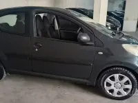 Usata Peugeot 107 54 CV (39 kW) 2008 Grigio Utilitaria