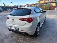 Usata Alfa Romeo Giulietta Distinctive 170 CV (125 kW) 2011 Bianco Utilitaria