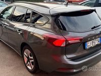 Usata Ford Focus ST-Line 120 CV (88 kW) 2022 Grigio Station wagon