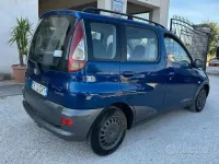 Usata Toyota Yaris 75 CV (55 kW) 2003 Blu Berlina