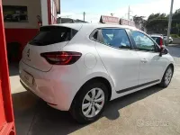 Usata Renault Clio V Business 86 CV (63 kW) 2021 Bianco Berlina