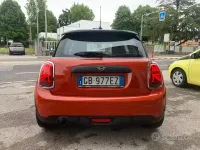 Usata Mini ONE 75 CV (55 kW) 2020 Arancione Utilitaria