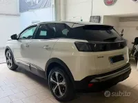 Usata Peugeot 3008 Allure 131 CV (96 kW) 2022 Bianco SUV