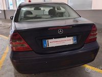 Usata Mercedes C220 116 CV (85 kW) 2002 Blu Berlina