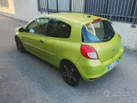Usado Renault Clio II 75 CV (55 kW) 2009 Berlina
