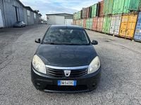Usata Dacia Sandero Lauréate 72 CV (52 kW) 2010 Grigio Berlina