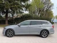 Usata VW Passat Executive 200 CV (147 kW) 2022 Grigio Station wagon