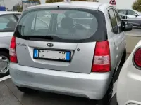 Usata Kia Picanto LX 60 CV (44 kW) 2006 Argento Utilitaria