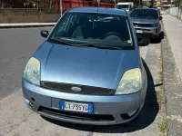 Usata Ford Fiesta 80 CV (58 kW) 2005 Bluazzurro Utilitaria