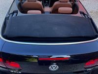 Usata VW Golf Cabriolet 105 CV (77 kW) 2012 Nero Cabrio