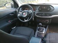 Usata Fiat Tipo 120 CV (88 kW) 2017 Marrone Berlina