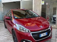 Usata Peugeot 208 Active 81 CV (59 kW) 2018 Rosso Utilitaria