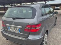 Usata Mercedes B180 109 CV (80 kW) 2009 Grigio Monovolume