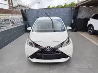 Usata Toyota Aygo 69 CV (50 kW) 2016 Bianco Utilitaria