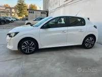 Usata Peugeot 208 102 CV (75 kW) 2023 Bianco Utilitaria