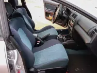 Usata Mazda 323F 144 CV (105 kW) 1999 Argento Berlina