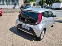 Usata Toyota Aygo Connect Style 72 CV (52 kW) 2020 Grigio Utilitaria