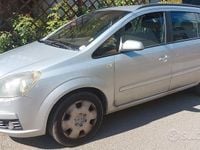 Usata Opel Zafira Club 97 CV (71 kW) 2006 Grigio Monovolume