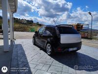 Usata Ford Fiesta S 90 CV (66 kW) 2005 Nero Utilitaria