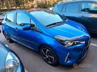 Usata Toyota Yaris 90 CV (66 kW) 2017 Blu Berlina