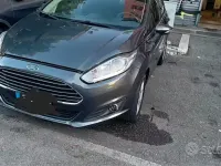 Usata Ford Fiesta Titanium 97 CV (71 kW) 2016 Grigio Utilitaria