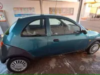 Usata Ford Ka Collection 60 CV (44 kW) 2001 Verde Utilitaria