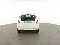Usata Lancia Ypsilon 70 CV (51 kW) 2022 Bianco Utilitaria