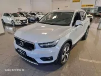 Usata Volvo XC40 Momentum 163 CV (119 kW) 2021 Argento SUV
