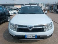 Usata Dacia Duster Lauréate 110 CV (80 kW) 2012 Bianco SUV