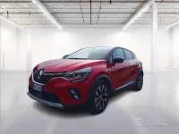 Usata Renault Captur Engineered 145 CV (106 kW) 2023 Rosso metallizzato SUV