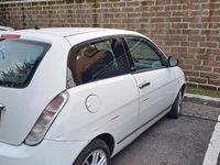Usata Lancia Ypsilon 69 CV (50 kW) 2012 Bianco Utilitaria