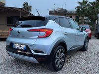 Usado Renault Captur 101 CV (74 kW) 2020 Gris SUV