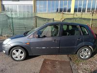 Usata Ford Fiesta Zetec 74 CV (54 kW) 2005 Grigio Berlina