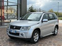 Usata Suzuki Grand Vitara 129 CV (94 kW) 2005 Argento SUV