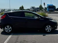 Usata Ford Fiesta Titanium 95 CV (69 kW) 2010 Boerdeaux Berlina