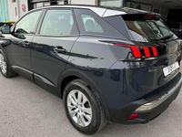 Usata Peugeot 3008 Business-Line 120 CV (88 kW) 2017 Grigio SUV