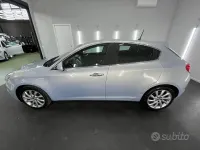 Usata Alfa Romeo Giulietta Distinctive 105 CV (77 kW) 2015 Grigio Utilitaria