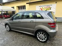 Usata Mercedes B180 109 CV (80 kW) 2007 Grigio Monovolume