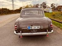 Usata Mercedes 220 100 CV (73 kW) 1956 Marrone Berlina
