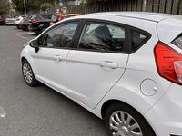 Usata Ford Fiesta Business Edition 80 CV (58 kW) 2013 Bianco Utilitaria